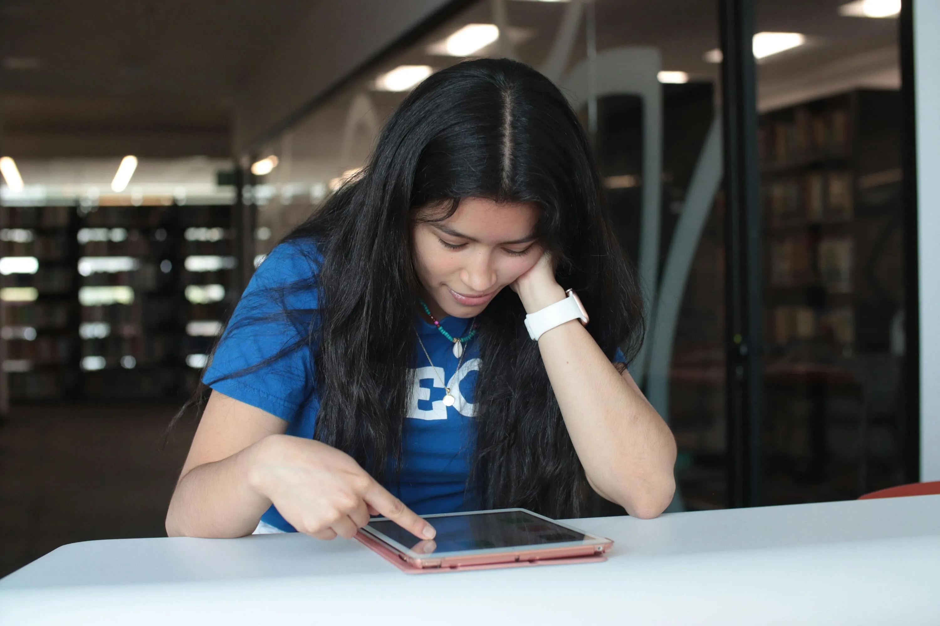 Do Google ao prompt: como usar a IA para turbinar seus estudos (sem trapacear)
